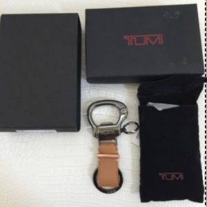 TUMI Keychain KEY Fob Ring Bottle Opener Leather TAN color Key Charm Travel NEW